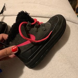 Kids Nike snow boots